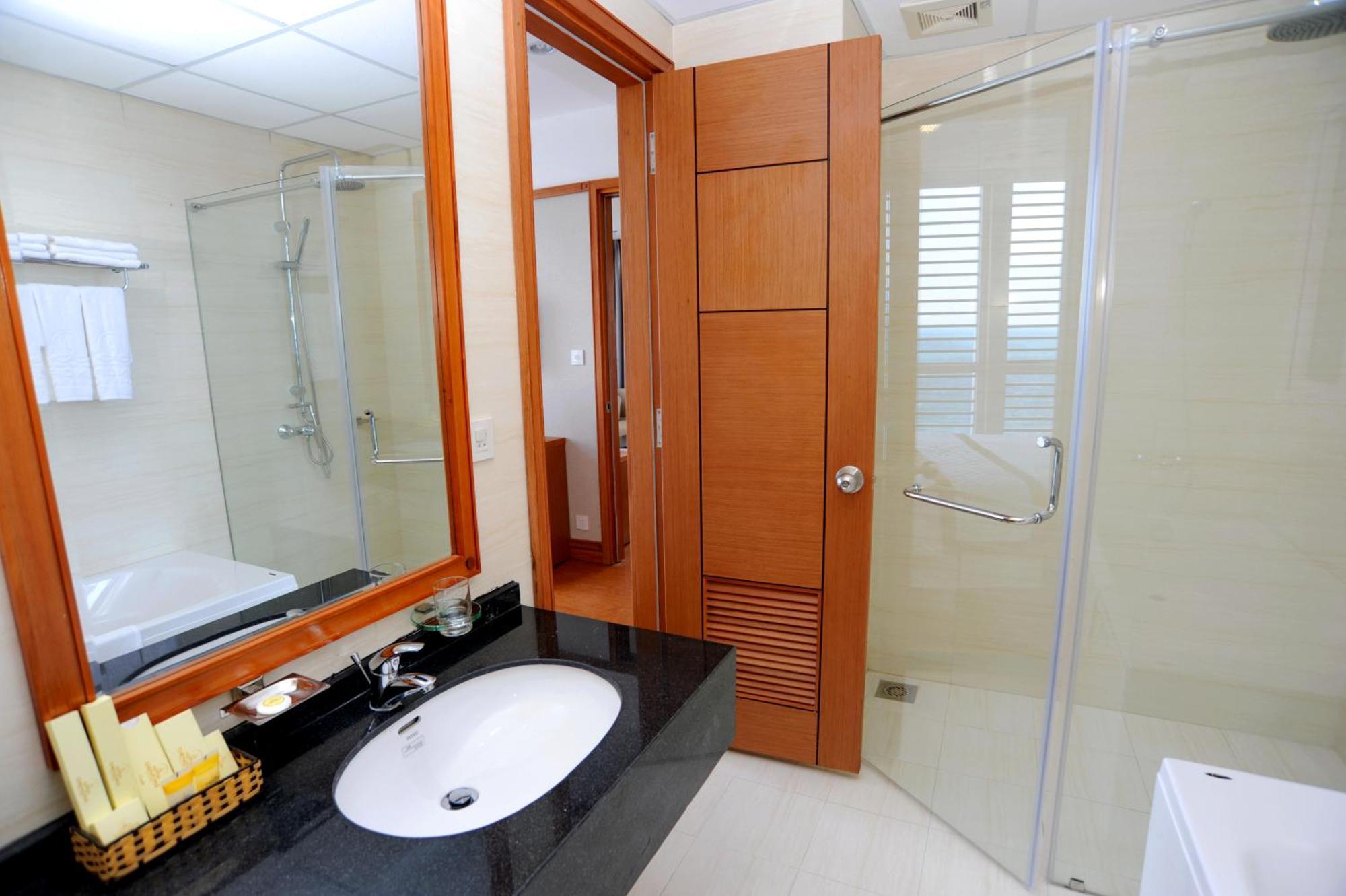 Dendro Beachfront Hotel Nha Trang Habitación foto